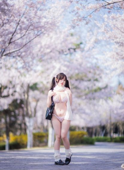 美女动态视频国产三级_剧情片日韩电影在线